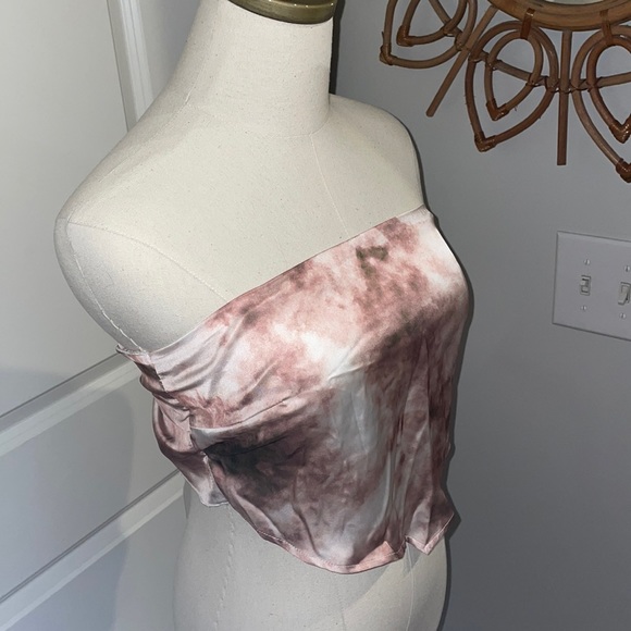 Blush pink bandeau top with elastic and tie back - Picture 3 of 3